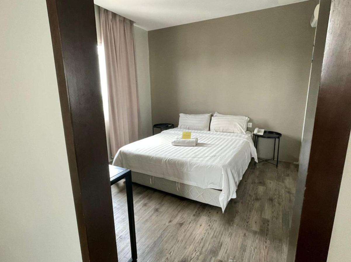 Chariton Hotel Баттерворт Екстер'єр фото
